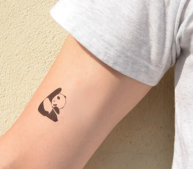 Tattoo "Stretch Panda" B&W