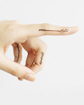 7 in 1 Tattoo "Sentences" B&W